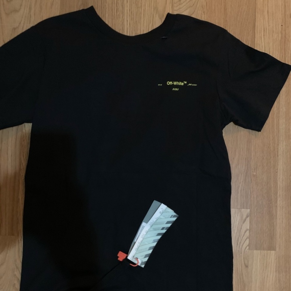 Off-white T-Shirt